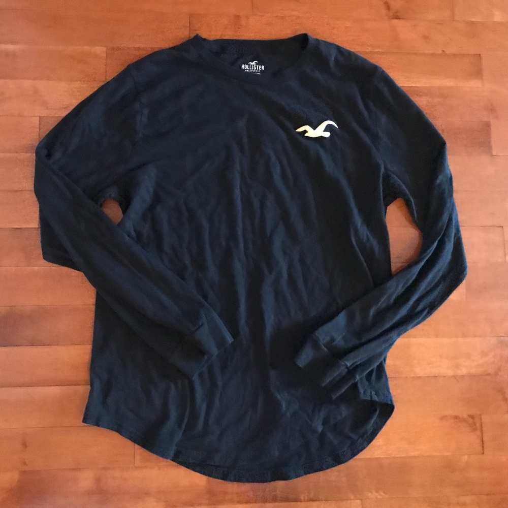 Hollister Men’s Black Long-sleeved T-shirt Size Small